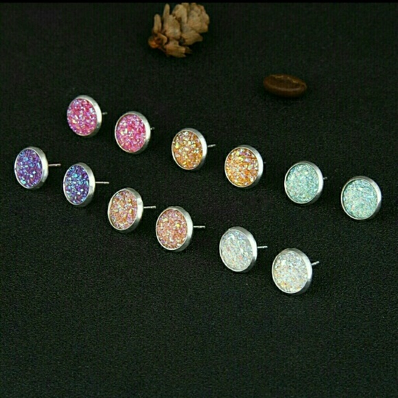 Round druzy studs - Picture 4 of 6